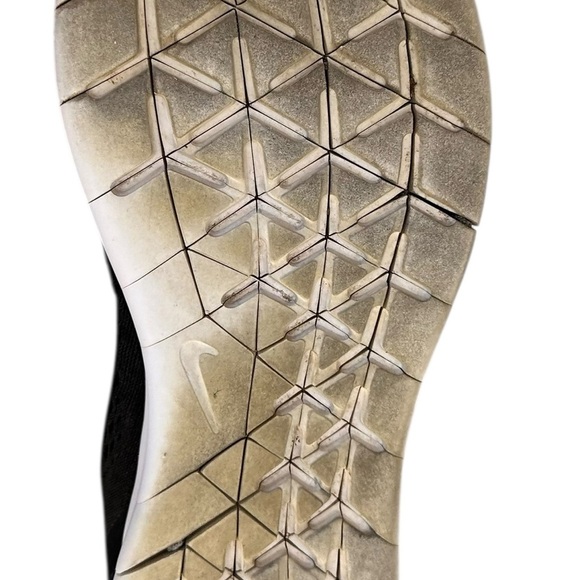 Nike Women’s Free Run RN Black White Running Shoes Size 11 - Picture 6 of 8